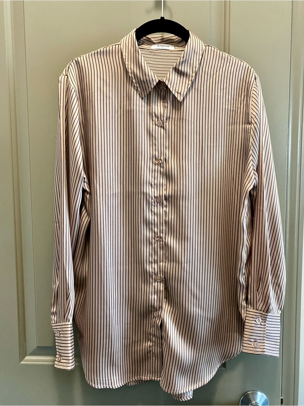 Classic striped easy wear shirt from The Workshop. Size small. Versatile.